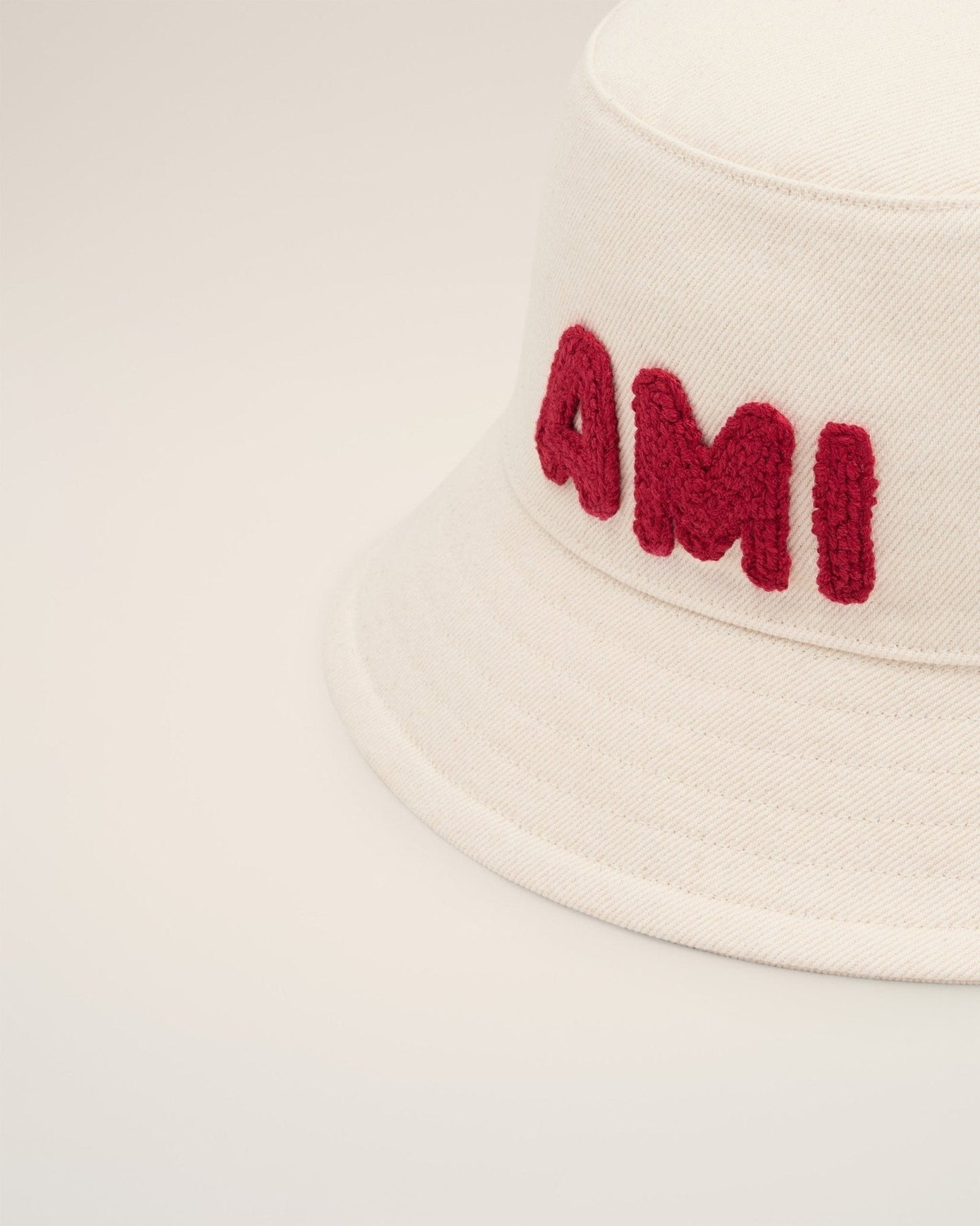 BEIGE COTTON AMI PATCH BUCKET HAT