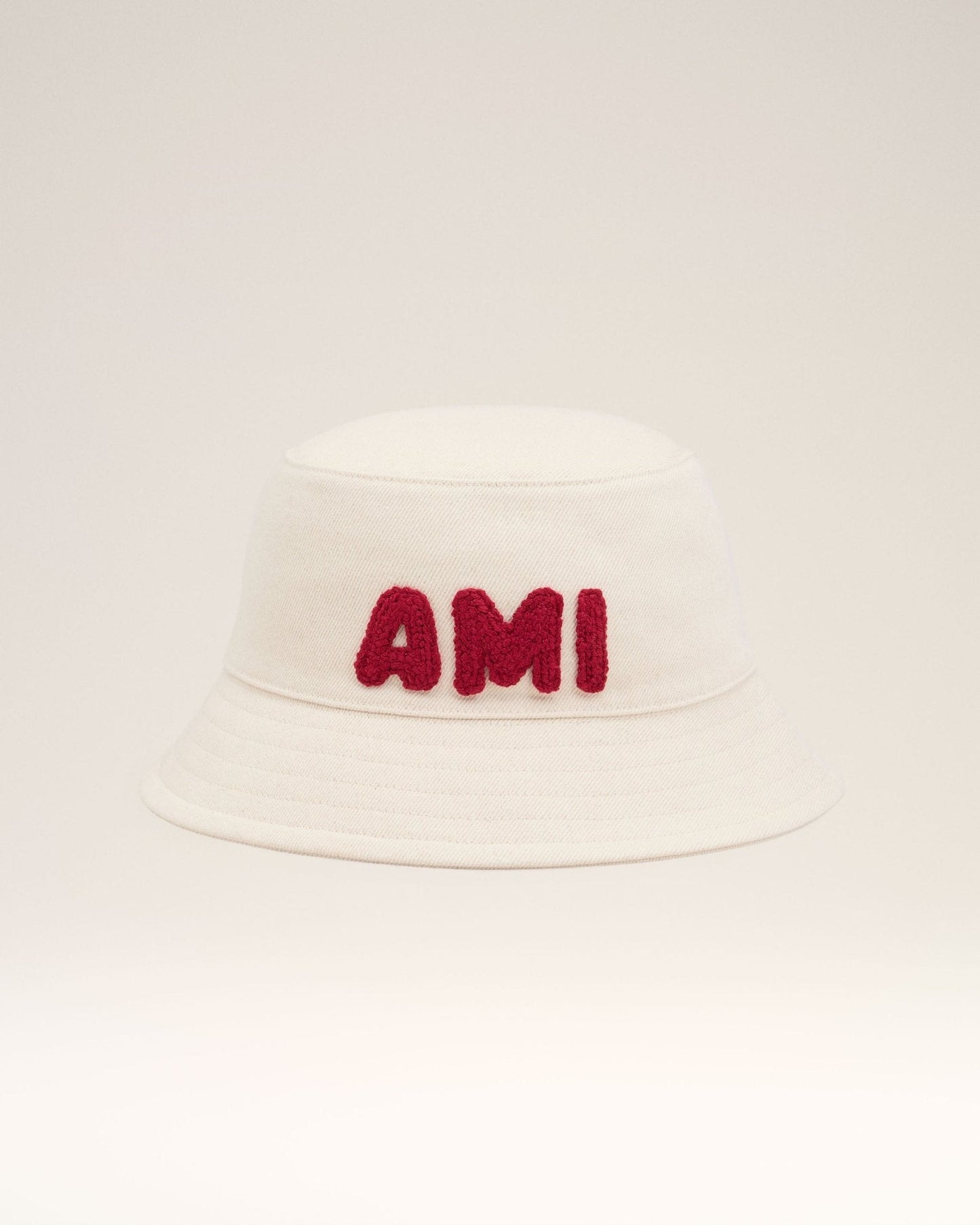 BEIGE COTTON AMI PATCH BUCKET HAT