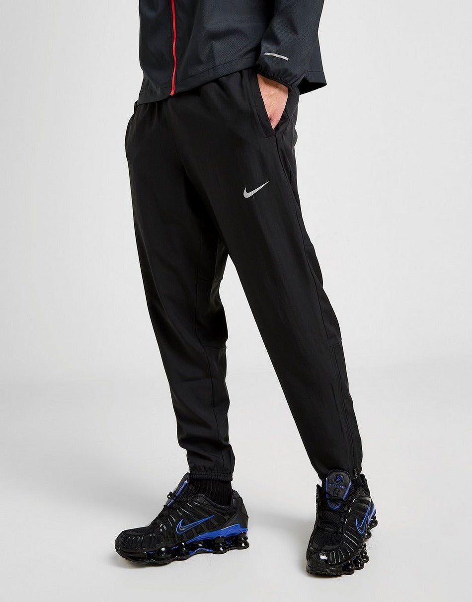 Nike Challenger Woven Track Pants Noir